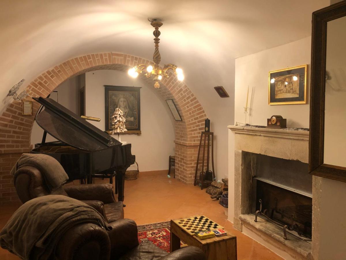 Ferienwohnung Visione Via Peltuino 19 Prata d'Ansidonia Exterior foto