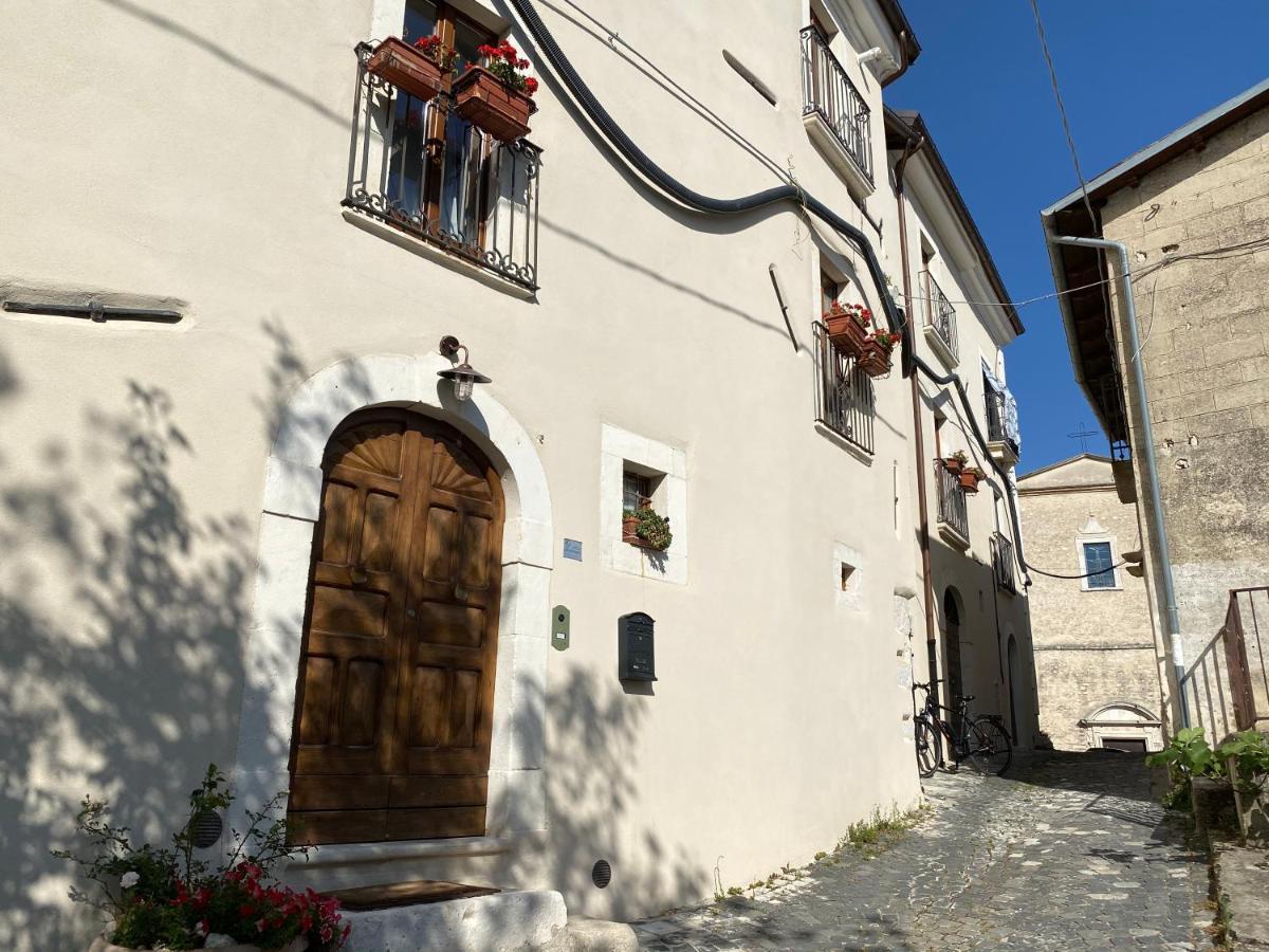Ferienwohnung Visione Via Peltuino 19 Prata d'Ansidonia Exterior foto