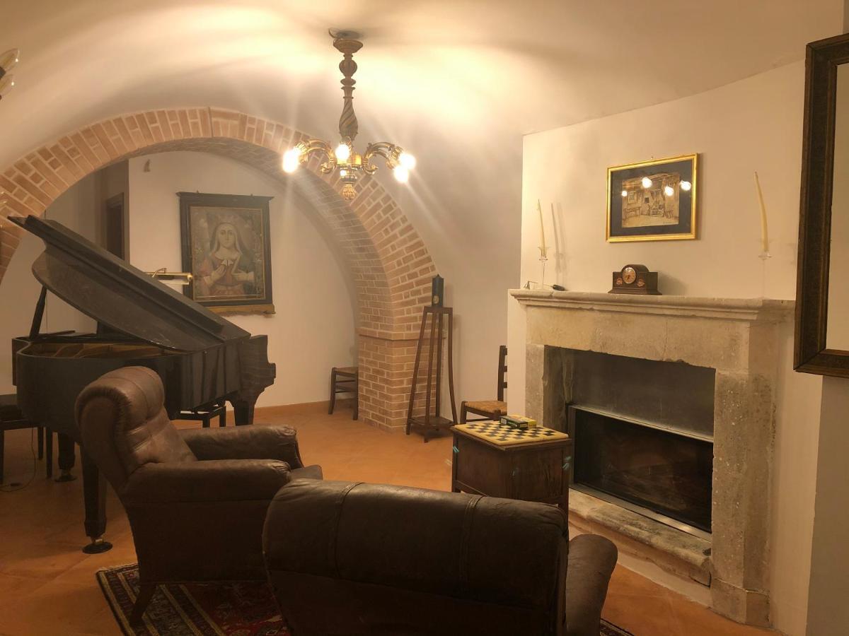 Ferienwohnung Visione Via Peltuino 19 Prata d'Ansidonia Exterior foto