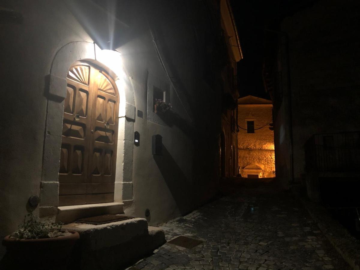Ferienwohnung Visione Via Peltuino 19 Prata d'Ansidonia Exterior foto